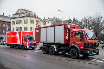 Esslingen: Gasaustritt an Pkw in Polizeitiefgarage